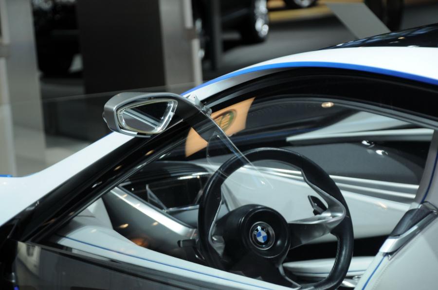  BMW Vision EfficientDynamics Concept 2009 года  (фото 142 из 206)